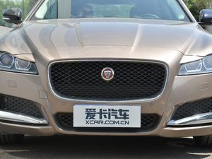 2017款2.0T 240PS 奢华版 中网