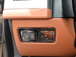 2017款2.0T 240PS 奢华版 中控区