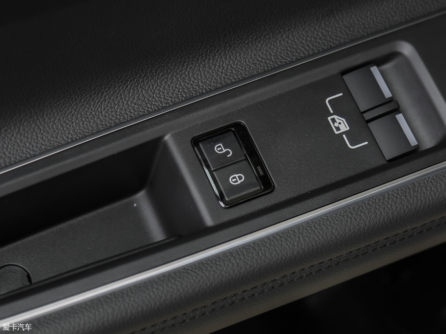 2018ݱXFL 2.0T 200PS LA