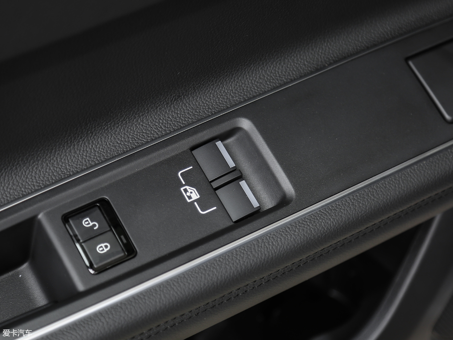 2018ݱXFL 2.0T 200PS LA