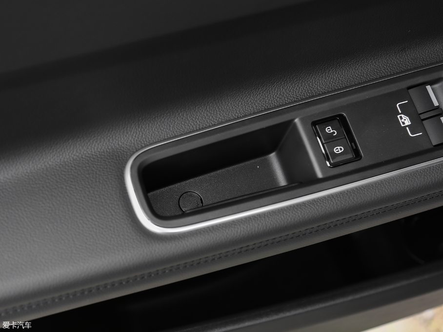 2018ݱXFL 2.0T 200PS LA