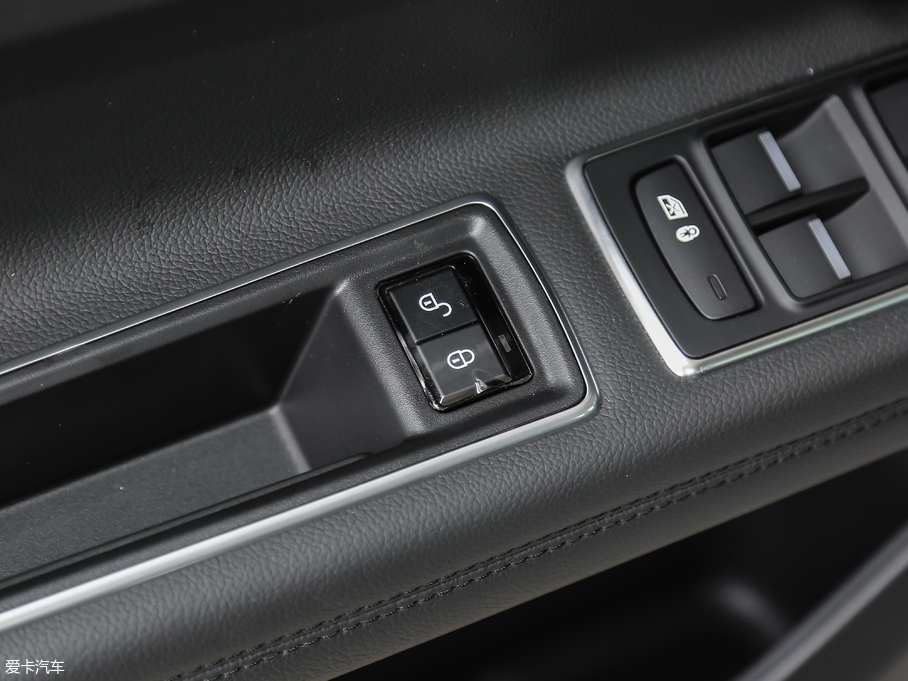 2018ݱXFL 2.0T 200PS LA