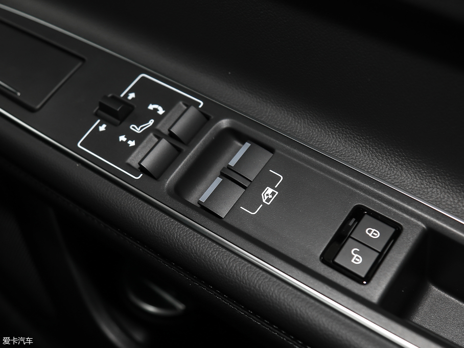 2018ݱXFL 2.0T 200PS LA