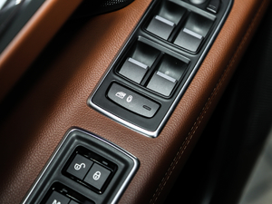 20182.0T 250PS  п؅^