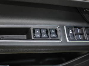 20182.0T 200PS Ӣ п؅^