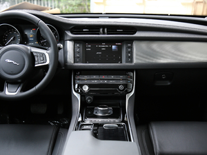 20182.0T 200PS LA п_