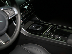 20182.0T 200PS LA п؅^