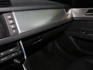 20182.0T 200PS LA п؅^