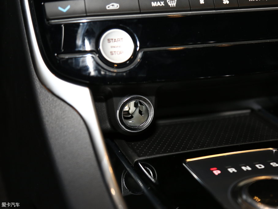 2018ݱXEL 2.0T 200PS װl