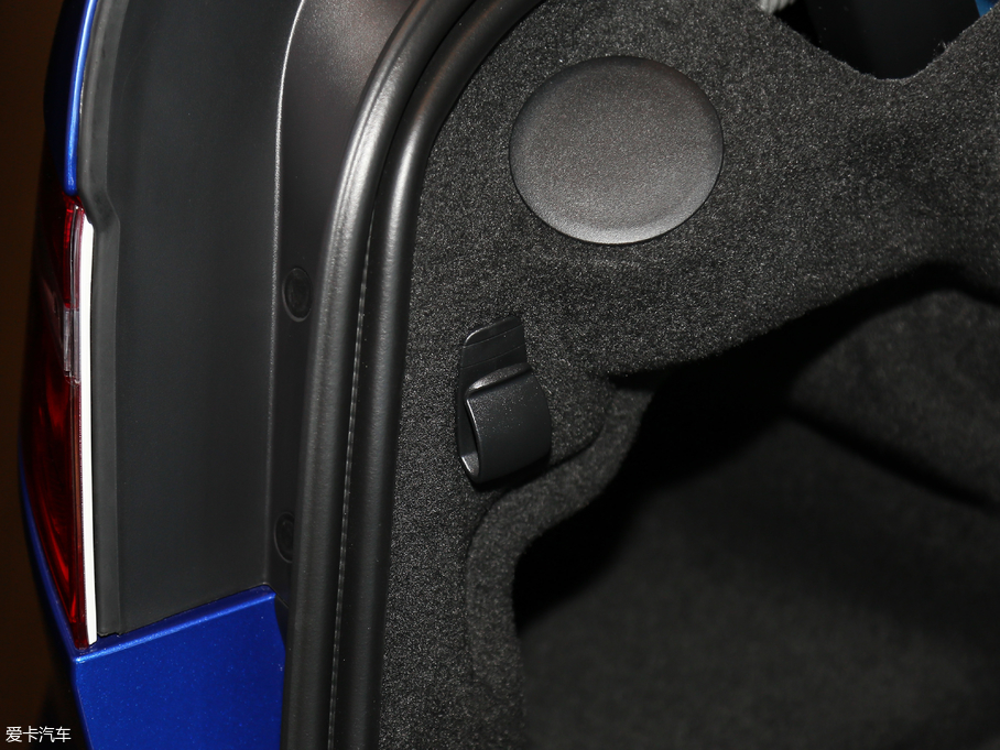 2018ݱXEL 2.0T 200PS װl