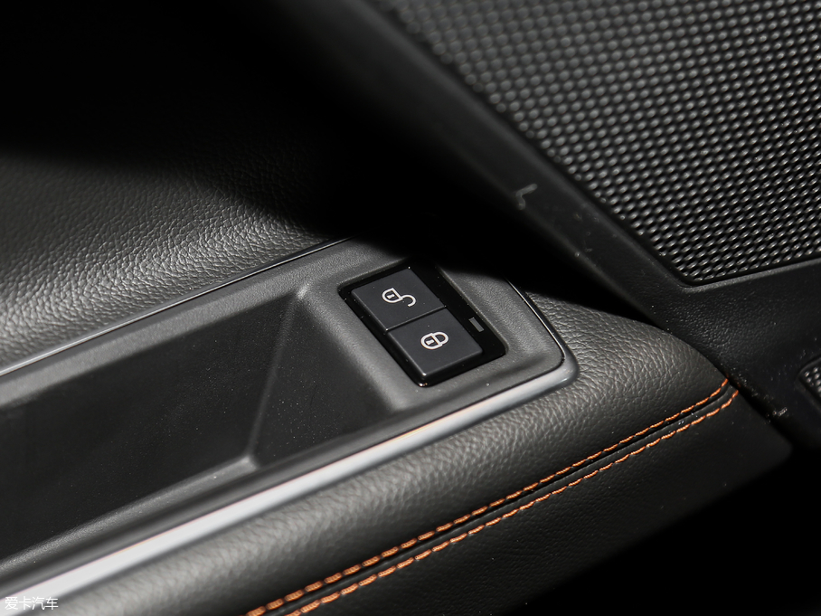 2018ݱXEL 2.0T 200PS װl(f)