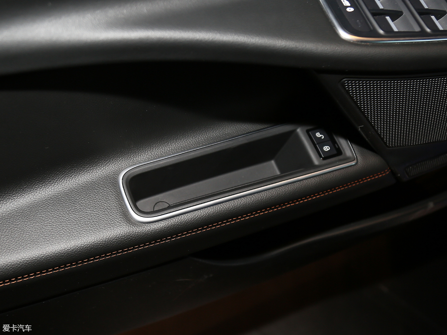 2018ݱXEL 2.0T 200PS װl