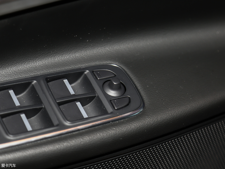 2018ݱXEL 2.0T 200PS װl