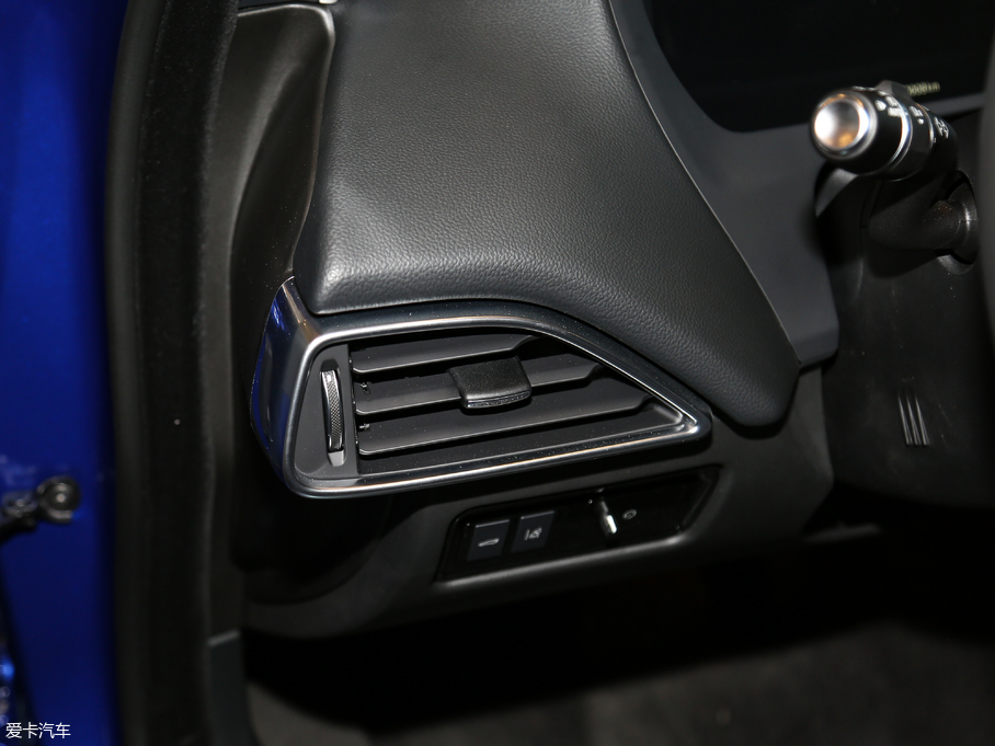 2018ݱXEL 2.0T 200PS װl(f)