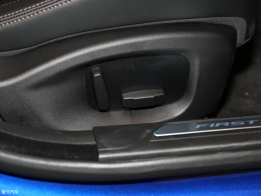 2018ݱXEL 2.0T 200PS װl