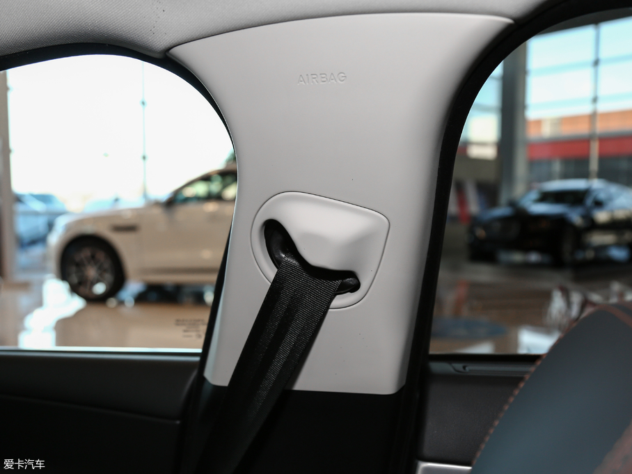 2018ݱXEL 2.0T 200PS װl