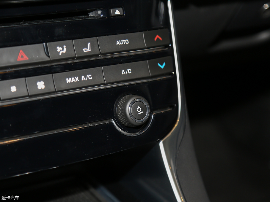 2018ݱXEL 2.0T 200PS װl