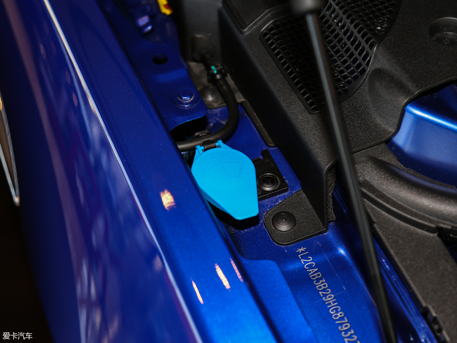 2018ݱXEL 2.0T 200PS װl