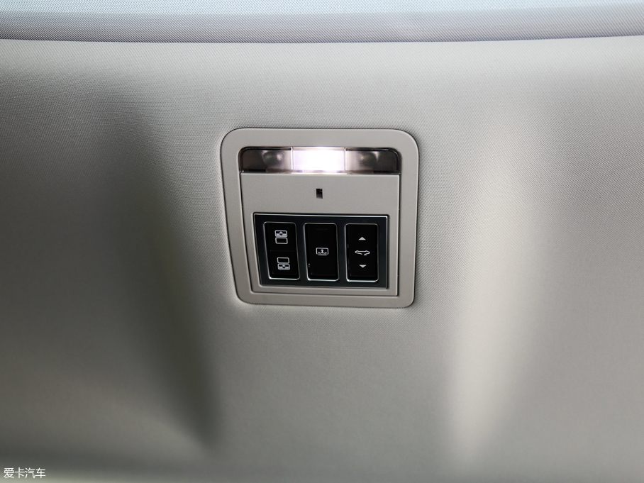 2018��ݱ�XEL 2.0T 200PS LOVE���۰�