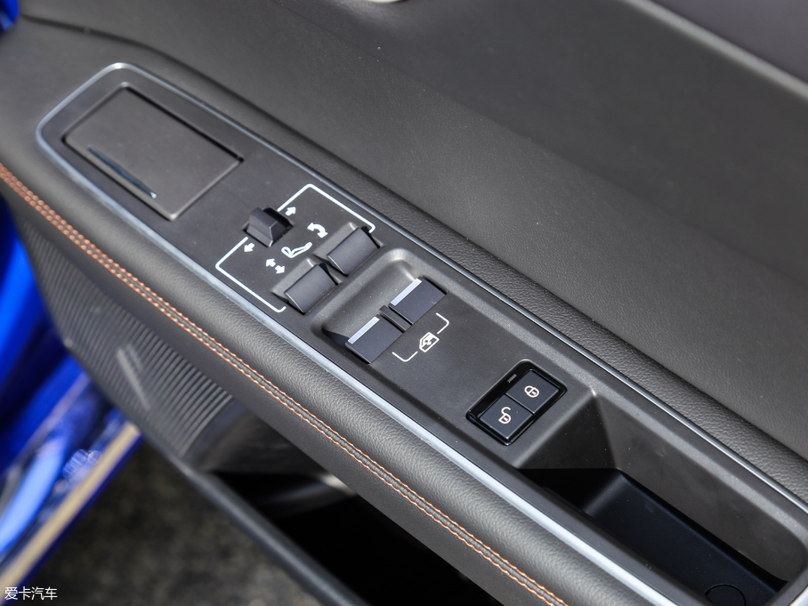 2018��ݱ�XEL 2.0T 200PS LOVE���۰�