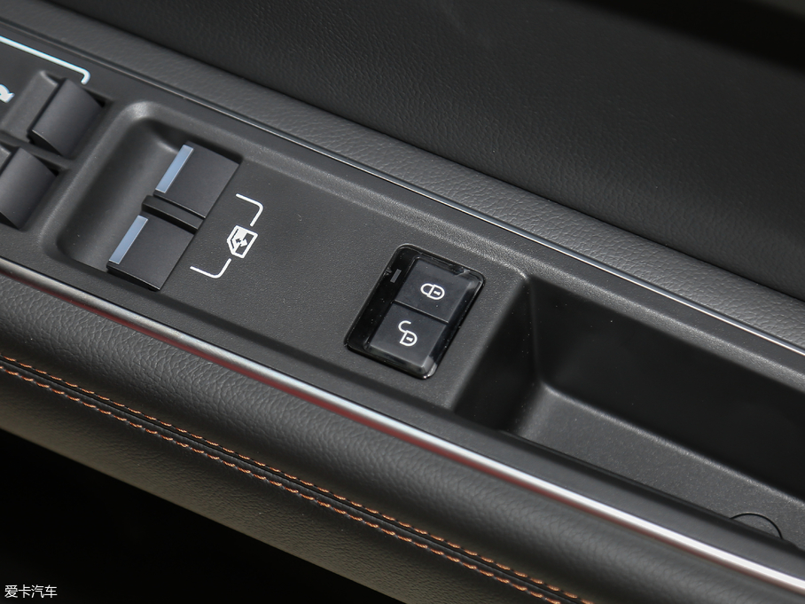 2018ݱXEL 2.0T 200PS A