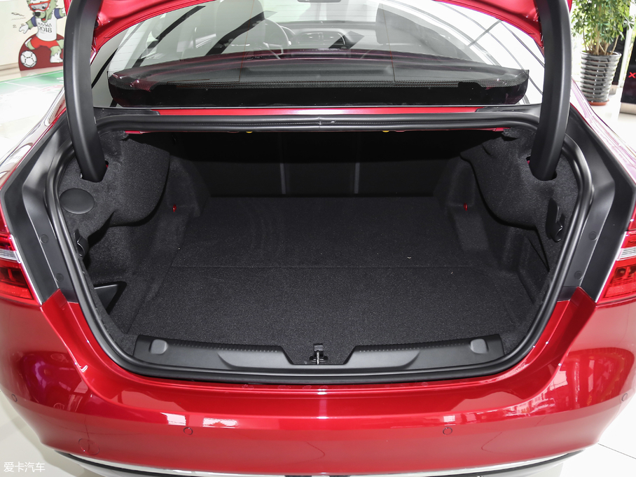 2018ݱXEL 2.0T 200PS A