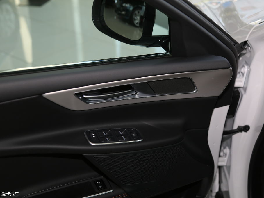 2018ݱXEL 2.0T 200PS A