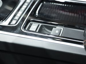 20182.0T 200PS  п؅^