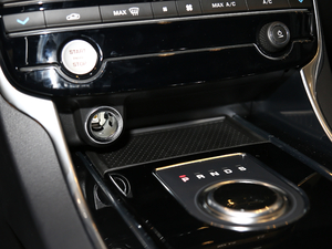 20182.0T 200PS װl g