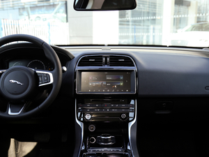 2018款2.0T 200PS LOVE挚爱版 中控台