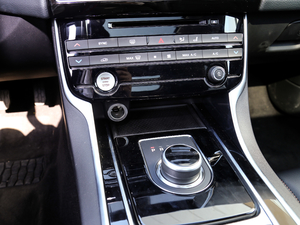 20182.0T 200PS LOVE۰ п؅^