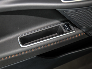 20182.0T 200PS LOVE۰ g