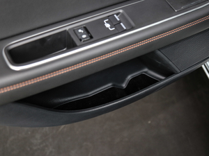 20182.0T 200PS LOVE۰ g