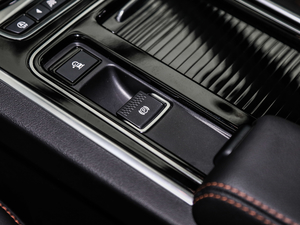2018款2.0T 200PS LOVE挚爱版 驻车制动器