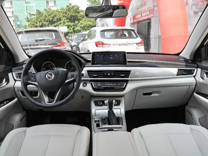 2018款1.5T CVT豪华型 内饰全景