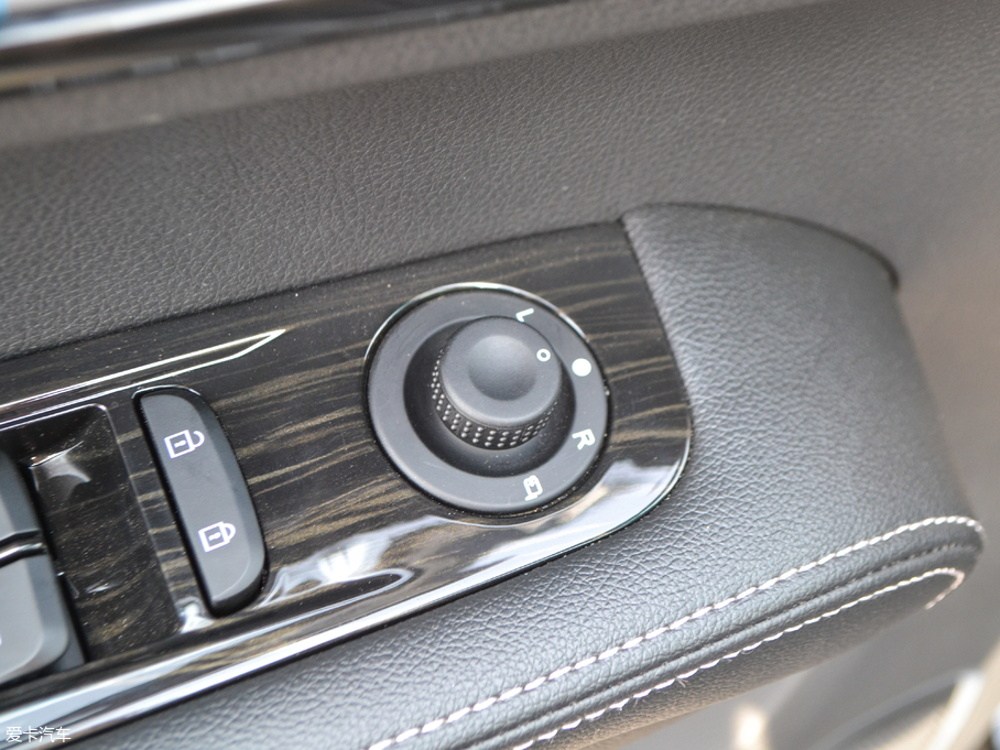 2018��˹��X7 1.5T �քӺ��A�� 5��