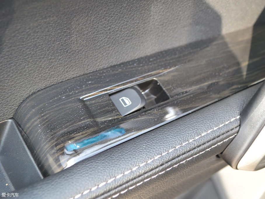 2018��˹��X7 1.5T �ք�(d��ng)���A�� 5��