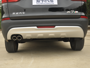 2018款1.8L 手动豪华互联版 7座 排气管