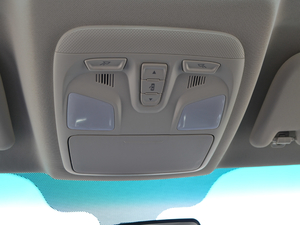 2018款1.5T 手动豪华型 5座 空间座椅