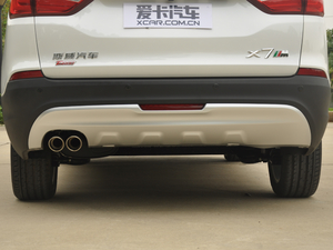 2018款1.5T 自动智享互联版 7座 排气管