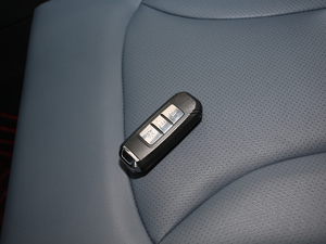 2021��PRO 1.5T �Ԅ����F�� 7�� ܇耳�