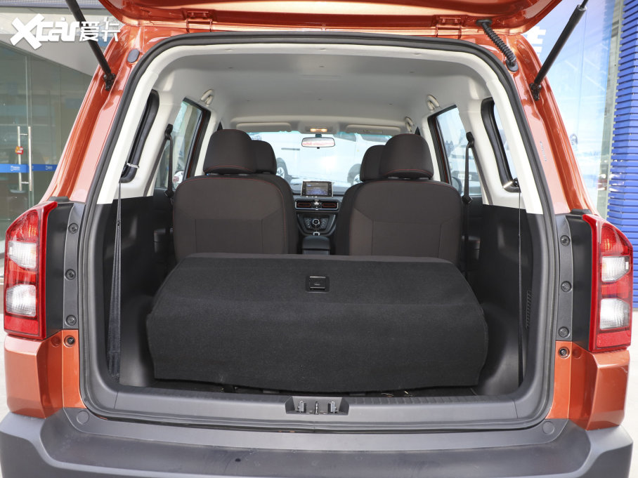 2022��SWM˹���� 1.5L �քӾ�Ӣ�� 7��