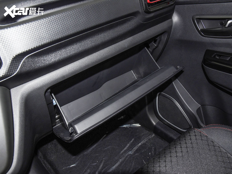 2022SWM˹ 1.5L քӾӢ 5