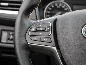 2016款1.8L 手动豪华型 中控区