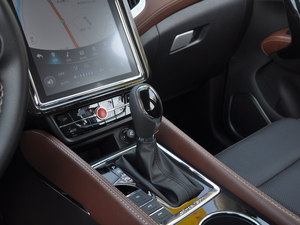 2016款1.5T 自动豪华型 换挡杆