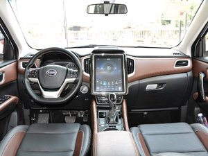 2017款1.5T 自动智享型 内饰全景
