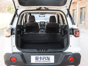 2017款1.3T 手动豪华型 空间座椅