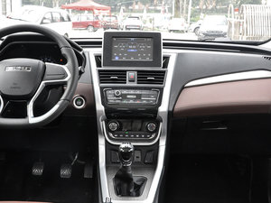 2017款1.3T 手动豪华型 中控台