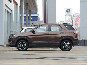 2017款1.3T 手动尊贵型 正侧（左）