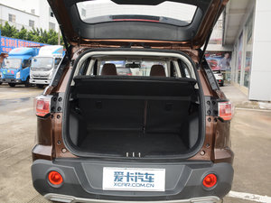 2017款1.3T 手动尊贵型 行李厢空间
